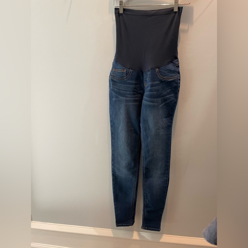 maternity jeans size small like new
